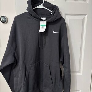 Nike Black Hoodie with Kangaroo Pocket and Soft Material
